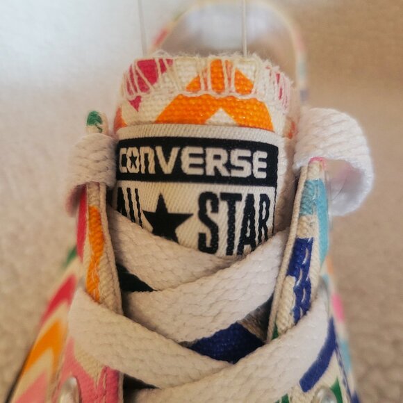 Converse Chuck Taylor All Star Low Top Rainbow Chevron Print Sneakers - Size 8 - Picture 4 of 8